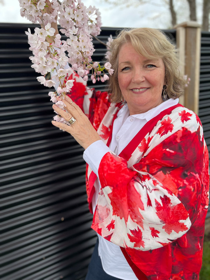 D-17B  THE TRUE NORTH STRONG AND FREE-- BLESSING CANADA KIMONO LONG