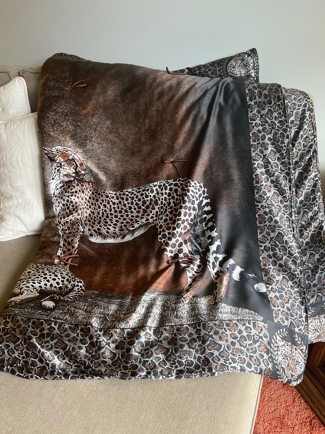 D-335SBT - LEOPARDS NEW STANCE - SILK BED THROW