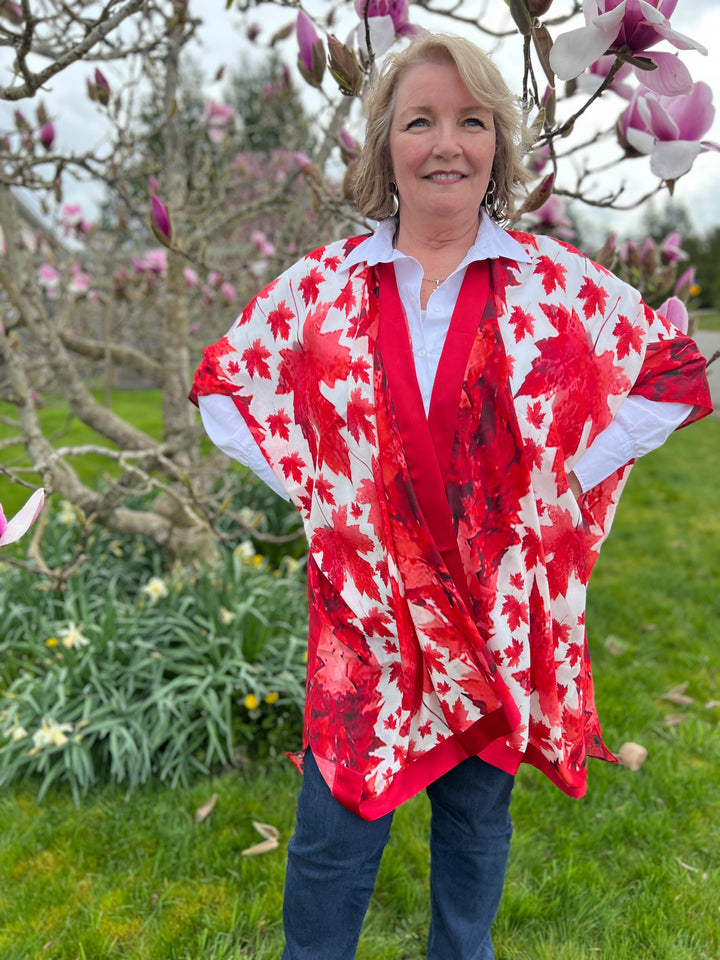 D-17BCOCOON FIT  THE TRUE NORTH STRONG AND FREE-- BLESSING CANADA KIMONO