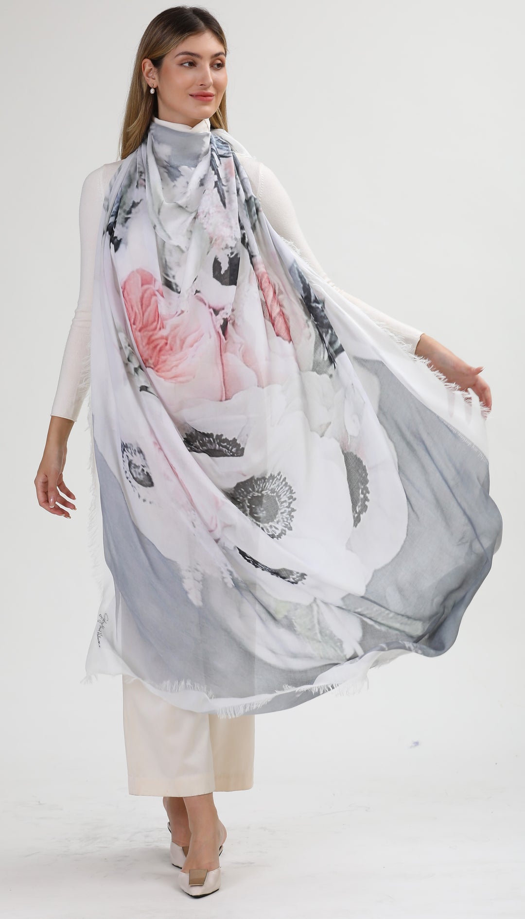 D-484  DELIGHT YOURSELF IN WHITE