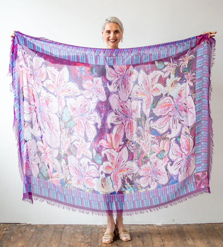 D-425  NEW BIRTH- LILY