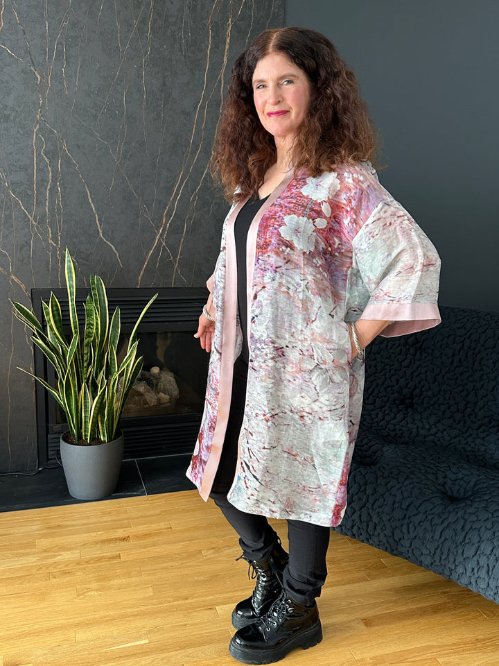 D-524 KIMONO - ALMOND BLOSSOMS - WITH DUSTY PINK TRIM