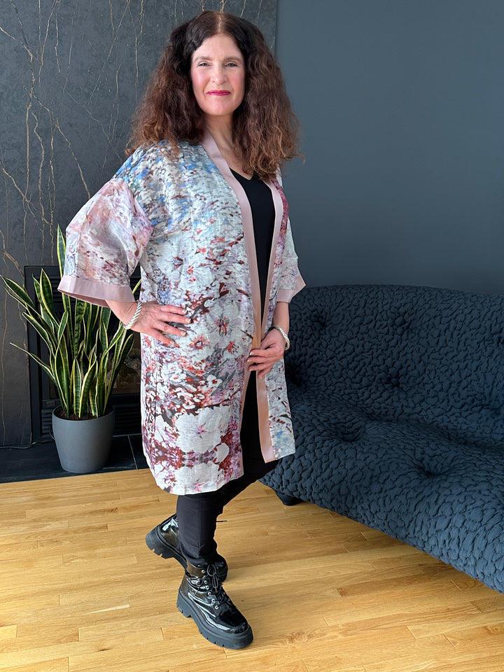 D-524 KIMONO - ALMOND BLOSSOMS - WITH DUSTY PINK TRIM