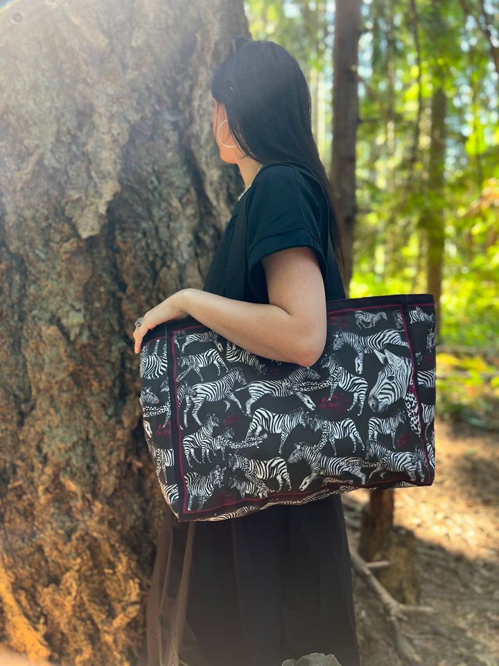 D-380T TRAVEL TOTE BAG BLACK WHITE ZEBRA- LOVE THAT CHASES YOU - RECKLESS LOVE