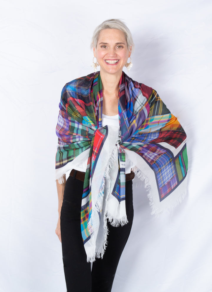D-571 TARTANS OF CANADA : Fourth edition