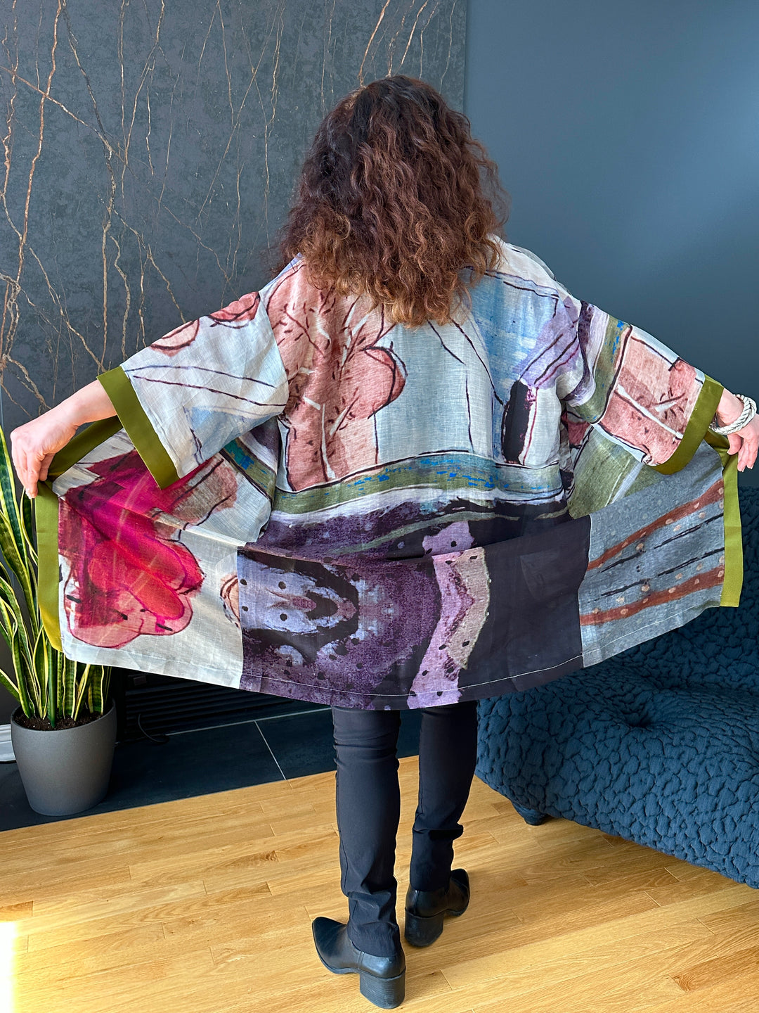 D-489C KIMONO - LET RIGHTEOUSNESS AND PRAISE SPRING UP - WITH OLIVE GREEN SILK TRIM