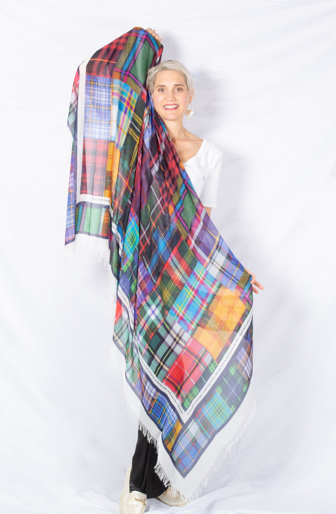 D-571 TARTANS OF CANADA : Fourth edition