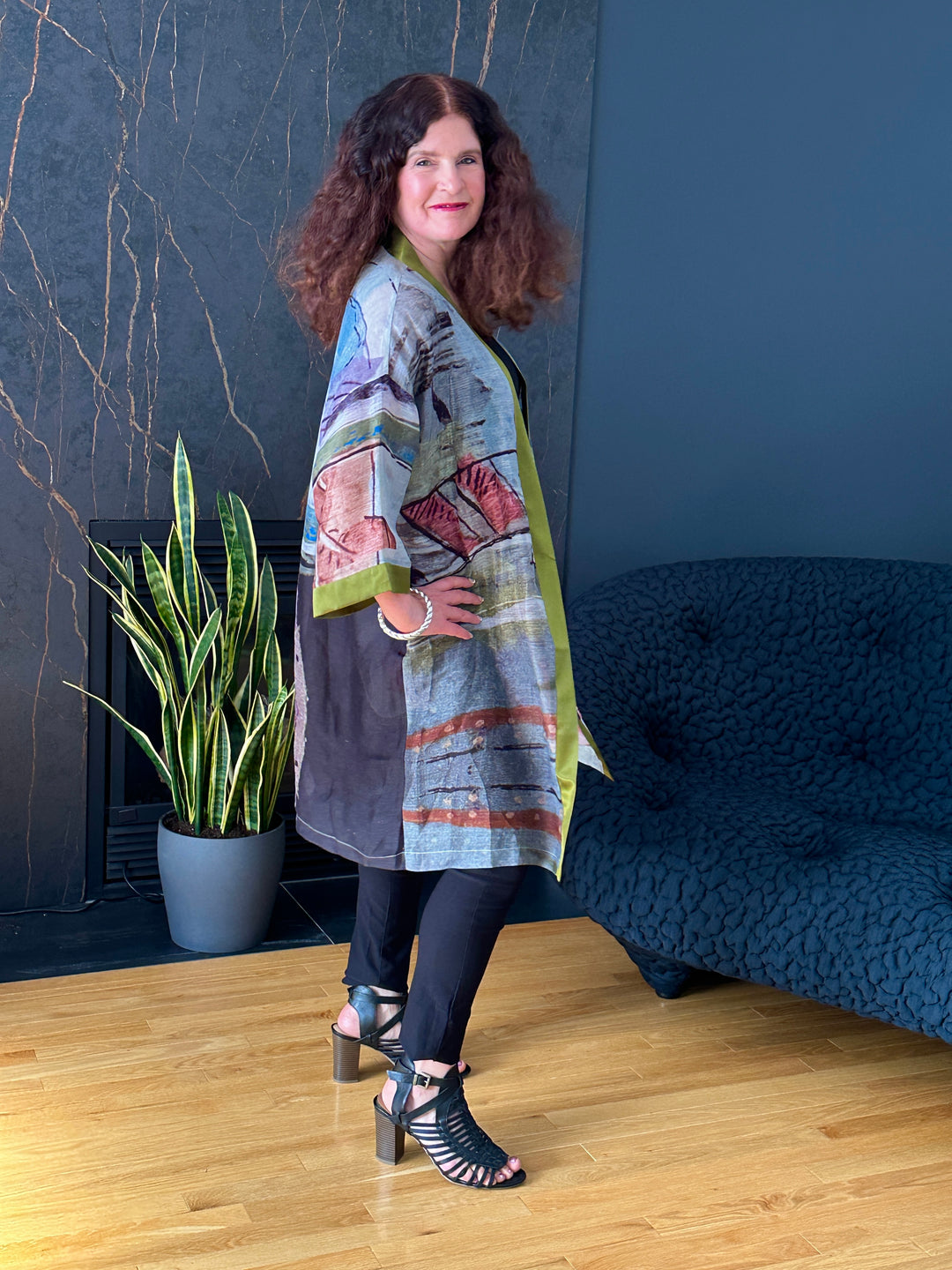 D-489C KIMONO - LET RIGHTEOUSNESS AND PRAISE SPRING UP - WITH OLIVE GREEN SILK TRIM