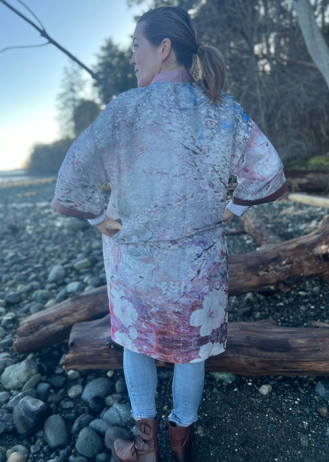 D-524 KIMONO - ALMOND BLOSSOMS - WITH DUSTY PINK TRIM