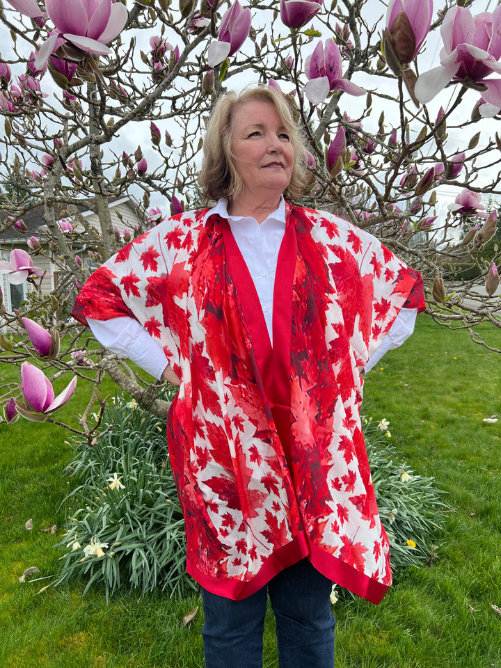 D-17BCOCOON FIT  THE TRUE NORTH STRONG AND FREE-- BLESSING CANADA KIMONO