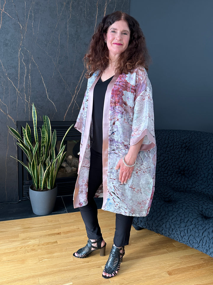 D-524 KIMONO - ALMOND BLOSSOMS - WITH DUSTY PINK TRIM