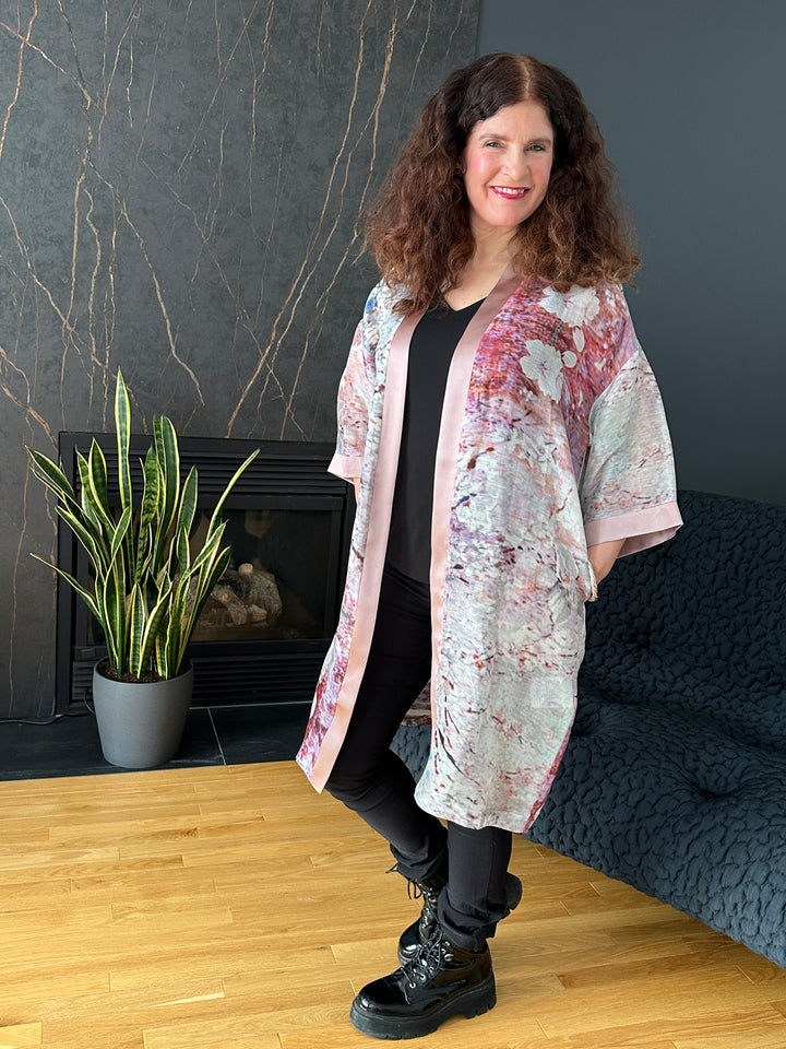 D-524 KIMONO - ALMOND BLOSSOMS - WITH DUSTY PINK TRIM