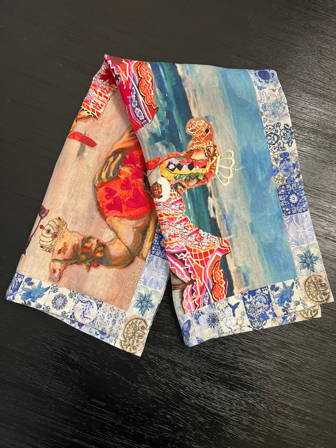 D-408LTT THE CAMELS ARE COMING ORGANIC LINEN TEA TOWEL