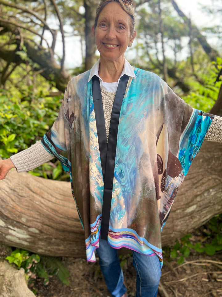 D-618 WHALES COCOON KIMONO EXPECT THE UNEXPECTED