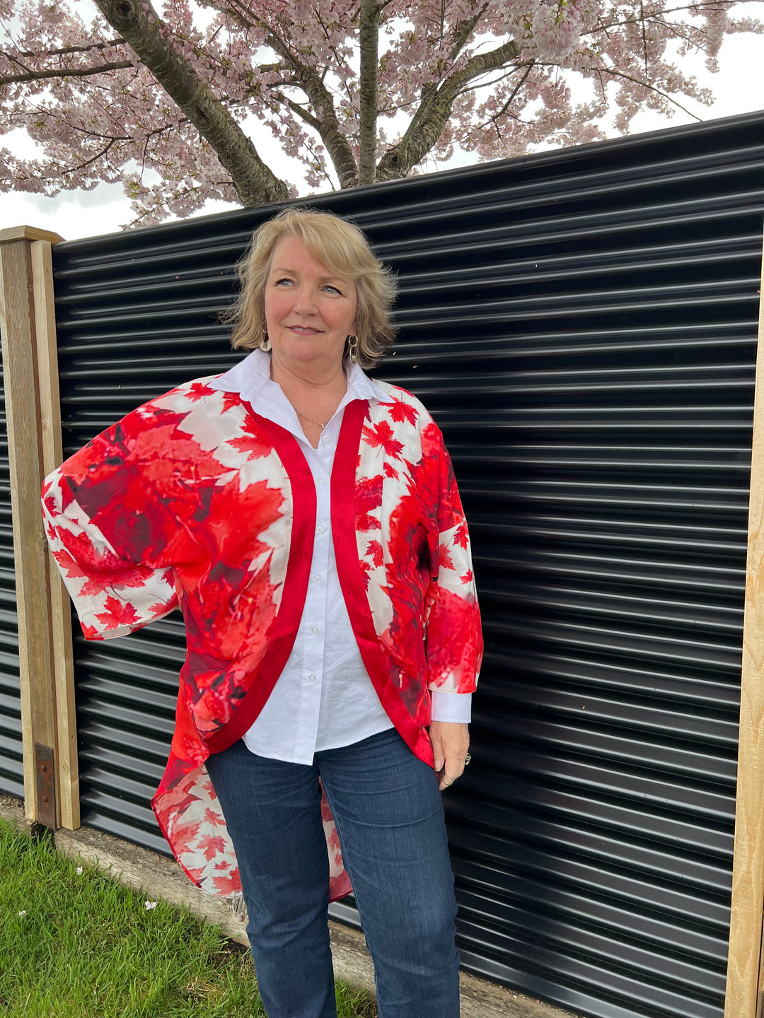 D-17B  THE TRUE NORTH STRONG AND FREE-- BLESSING CANADA KIMONO LONG