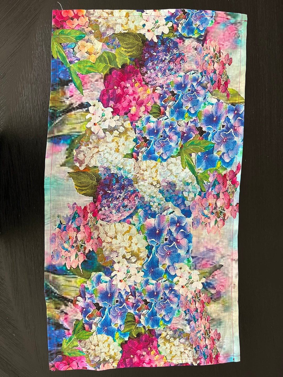 D-211LTT JOY BOMB BLUE HYDRANGEAS  ORGANIC LINEN TEA TOWEL