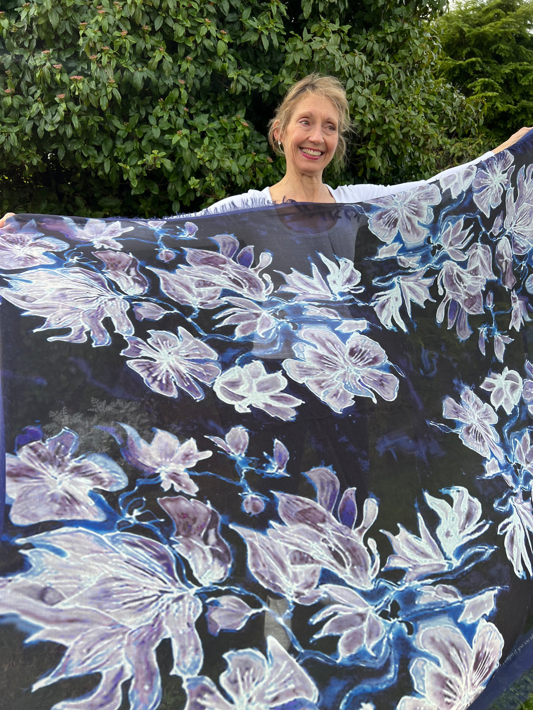 D-518 LIGHT IN THE DARKNESS