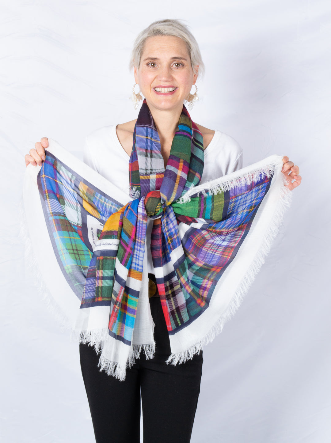 D-571 TARTANS OF CANADA : Fourth edition
