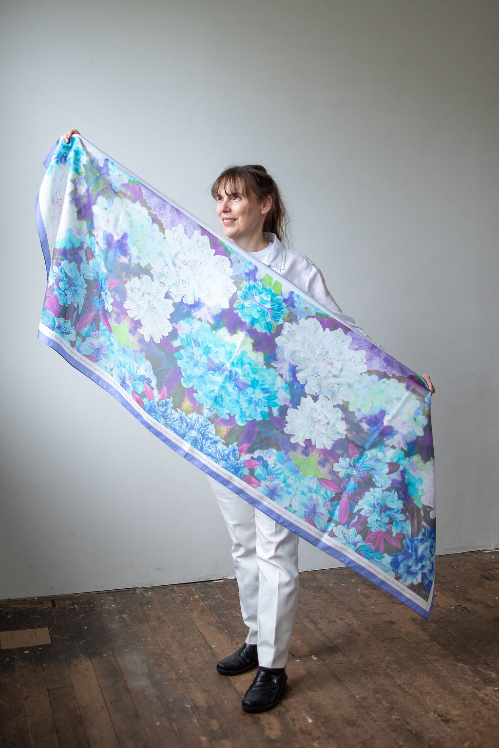 D-535S STAY IN THE GLORY- BLUE FLORAL BOMBS