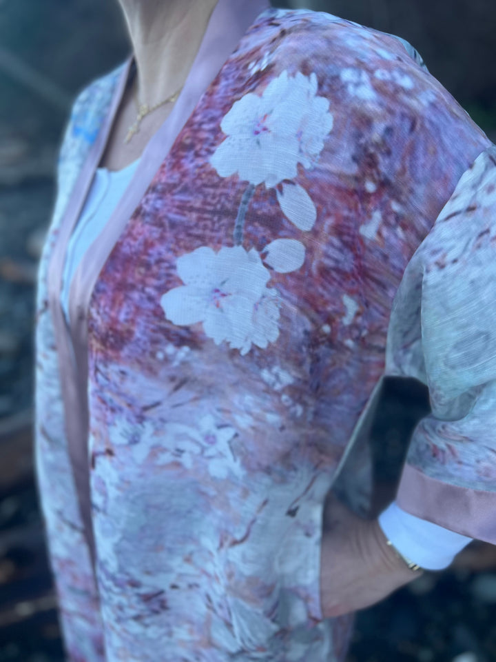 D-524 KIMONO - ALMOND BLOSSOMS - WITH DUSTY PINK TRIM
