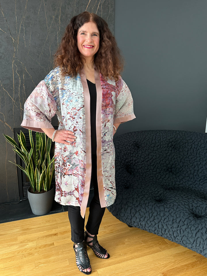 D-524 KIMONO - ALMOND BLOSSOMS - WITH DUSTY PINK TRIM