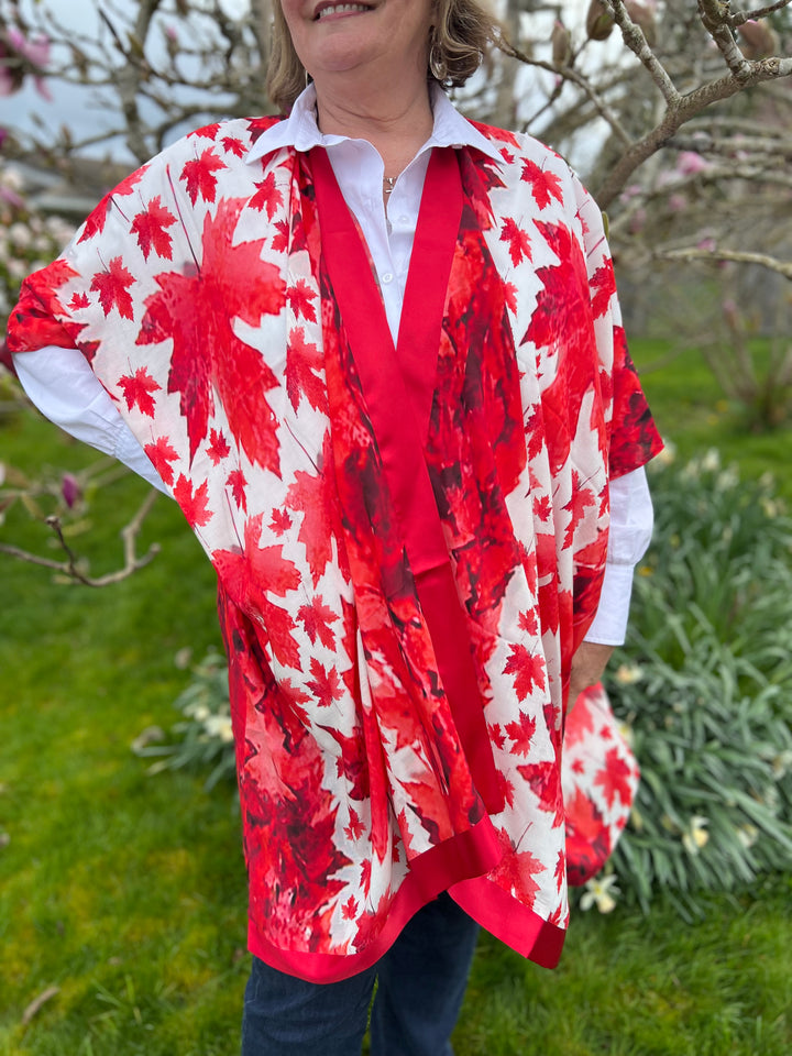 D-17BCOCOON FIT  THE TRUE NORTH STRONG AND FREE-- BLESSING CANADA KIMONO