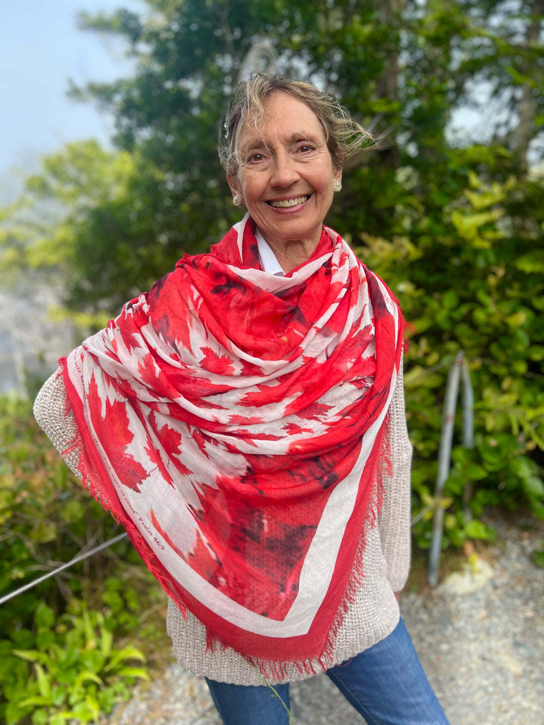 D-541 LARGE SILK MODAL RED EDGE BLESSING CANADA SHAWL