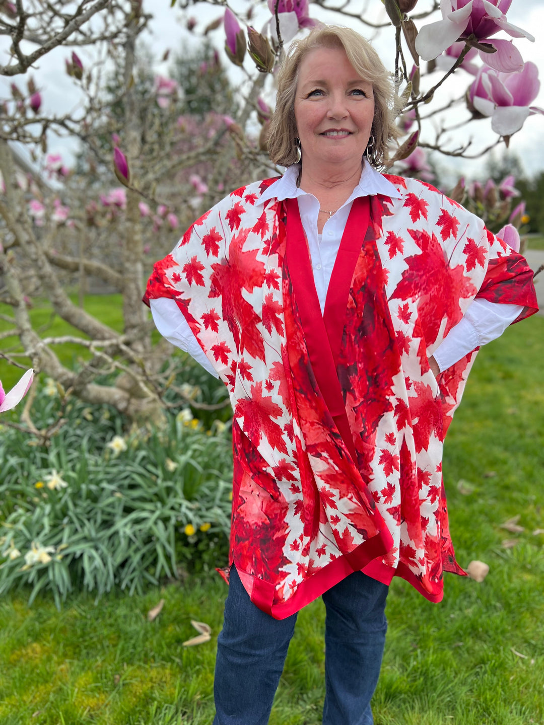 D-17BCOCOON FIT  THE TRUE NORTH STRONG AND FREE-- BLESSING CANADA KIMONO