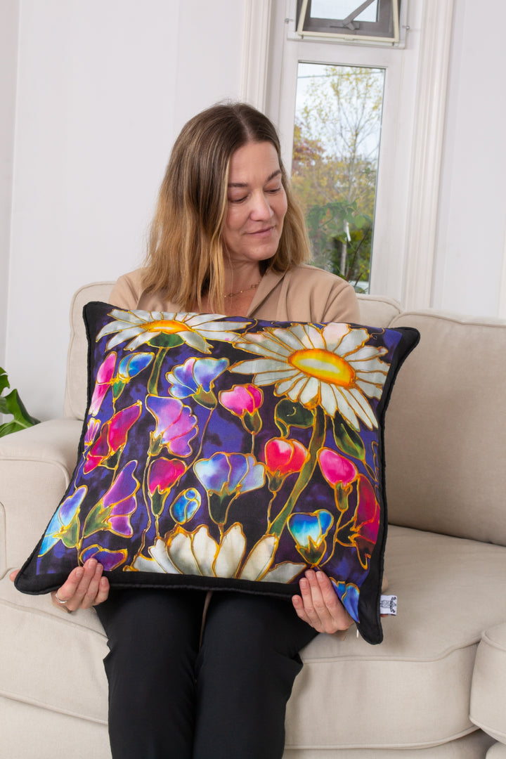 D-574  KALEIDOSCOPE - Small Luxury Organic Cotton Sham with Purple Edge, 16" x 16"