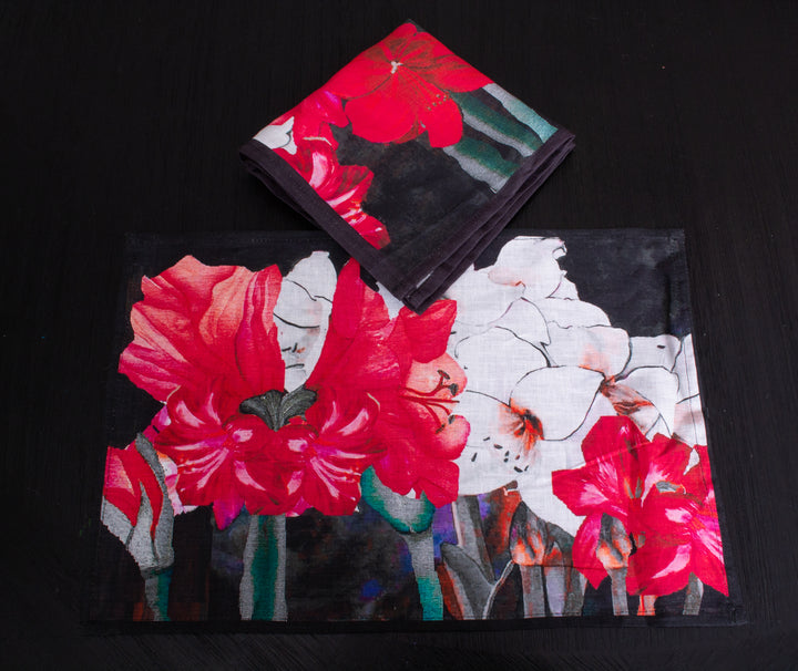 D-192 AMARYLLIS BLOOM - Placemat 12" x 18"