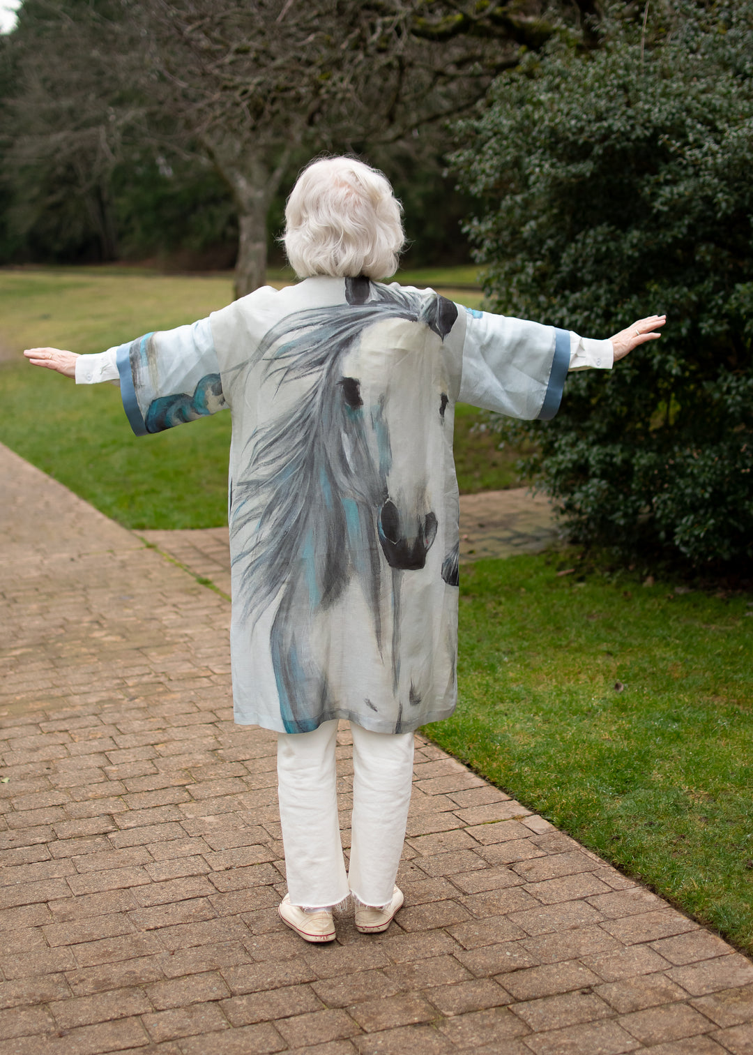D-806K FAITHFUL AND TRUE WHITE HORSE KIMONO