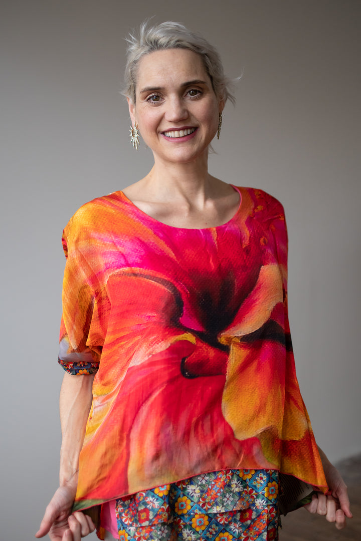 VIVACIOUS ROSE OF SHARON SILK FLOW TOP