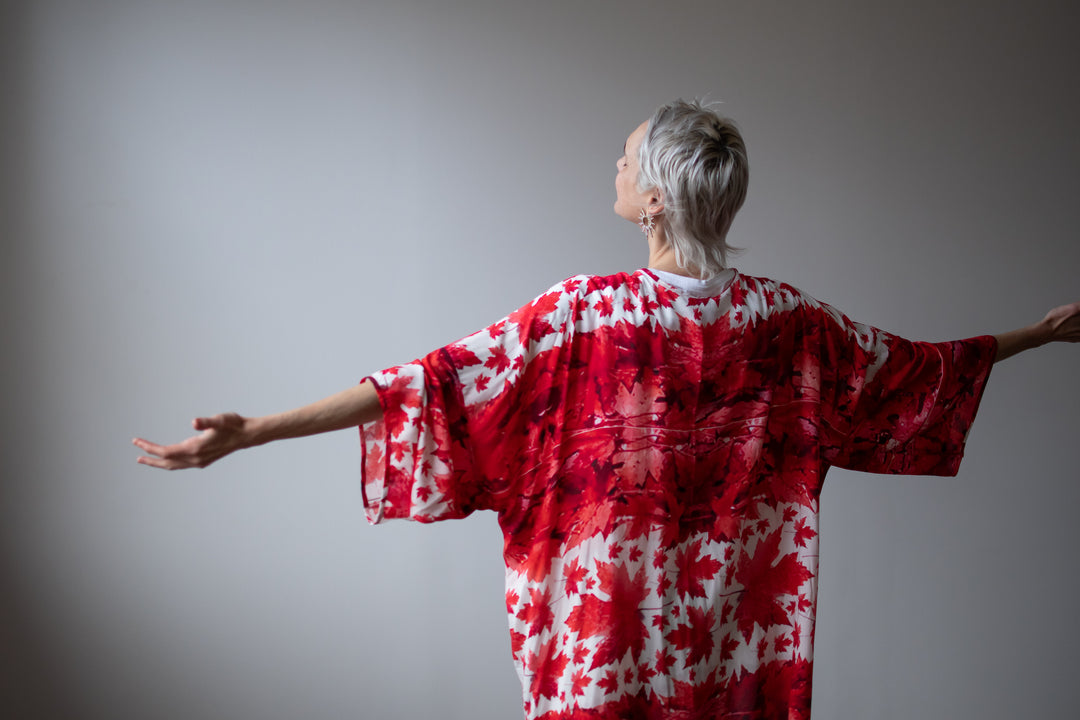 D-17B  THE TRUE NORTH STRONG AND FREE-- BLESSING CANADA KIMONO LONG