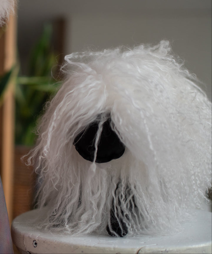 WHITE LOVE'S PURE LIGHT SHEEP