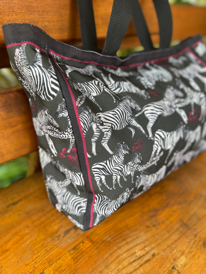 D-380T TRAVEL TOTE BAG BLACK WHITE ZEBRA- LOVE THAT CHASES YOU - RECKLESS LOVE