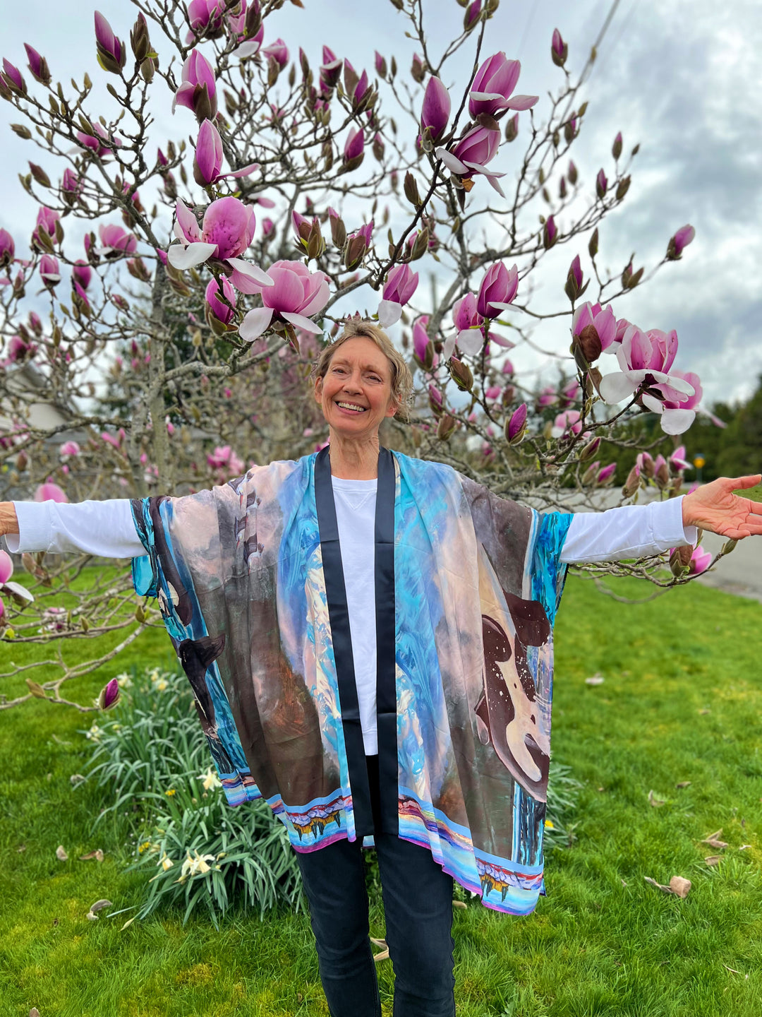 D-618 WHALES COCOON KIMONO EXPECT THE UNEXPECTED