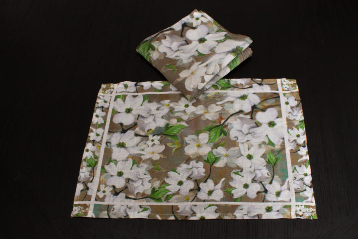 D-560 THE SHELTER OF LOVE - Placemat 12" x 18"