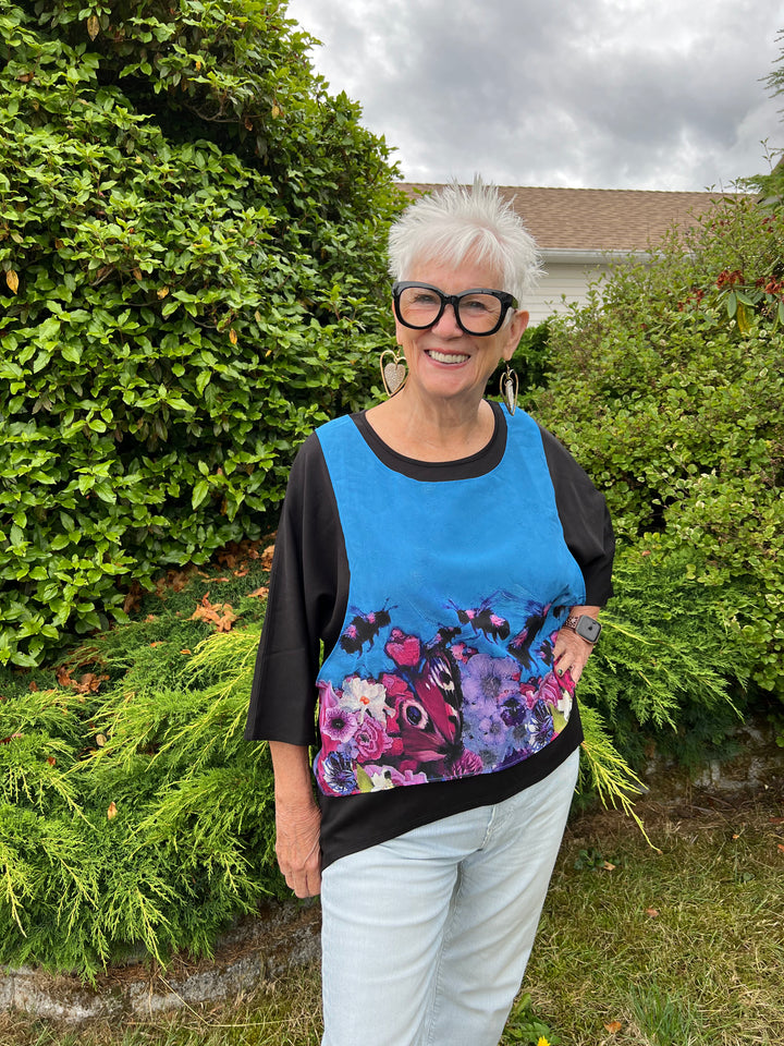 LAYERED T-SHIRT - D-171 CROSS POLLINATE QUEEN BEE