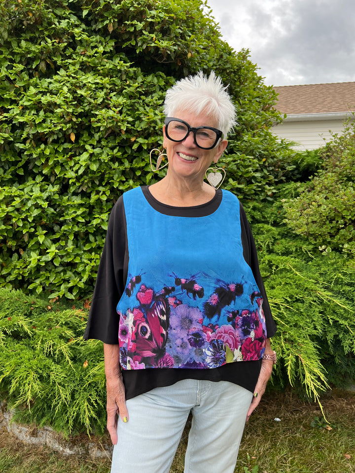 LAYERED T-SHIRT - D-171 CROSS POLLINATE QUEEN BEE
