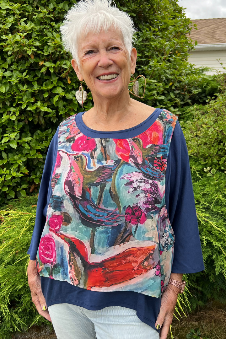 LAYERED T-SHIRT - LOVE'S EYE IS ON THE SPARROW - HUMMINGBIRD