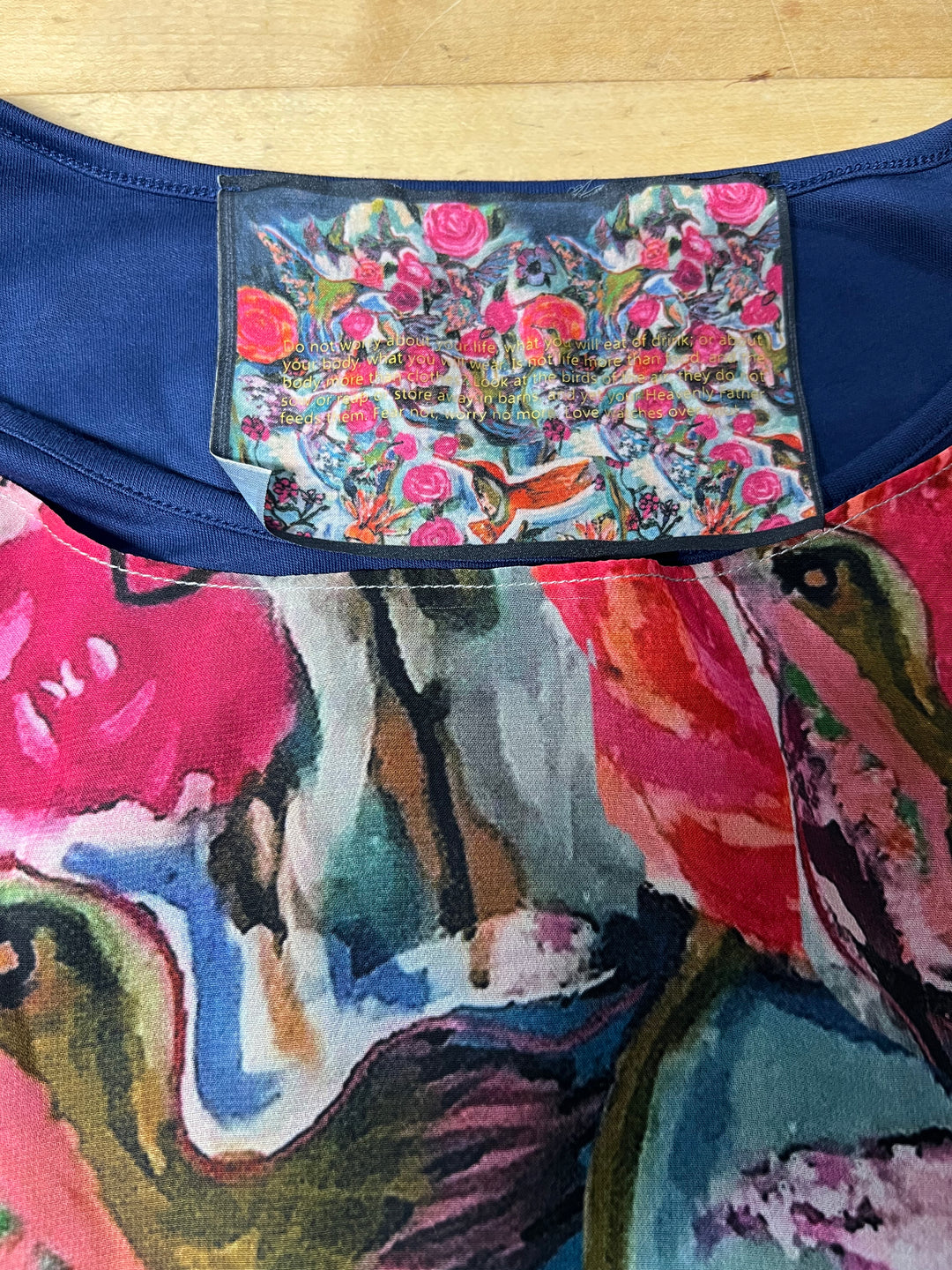 LAYERED T-SHIRT - LOVE'S EYE IS ON THE SPARROW - HUMMINGBIRD