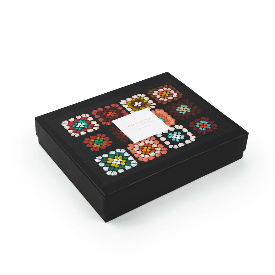 Hosanna Revival Puzzle: Granny Square