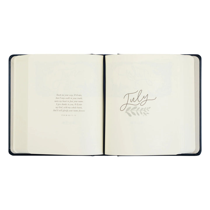 ONE THING I ASK - 5 YEAR PRAYER JOURNAL: VERSAILLES THEME