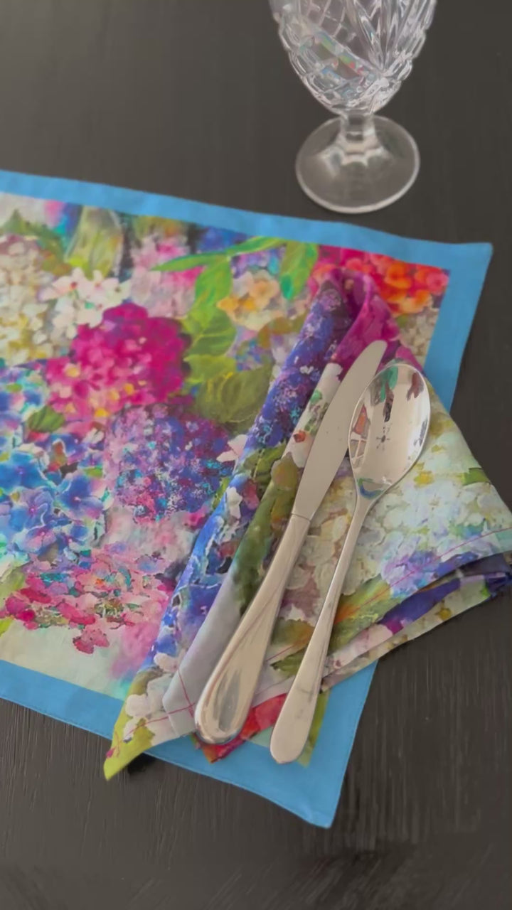 D-560 THE BLUE HYDRANGEAS JOY BOMB * DOUBLE SIDED *ORGANIC LINEN - Placemat 12" x 18"