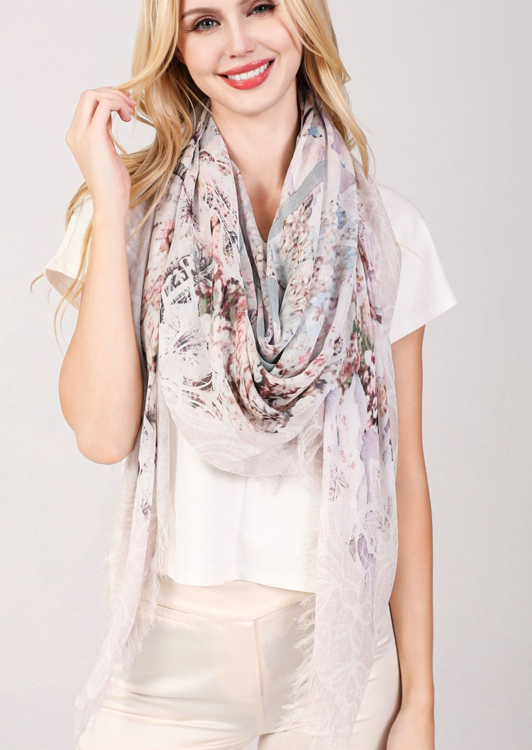 D-402 SHALOM PRAYER SHAWL WITH LACE BORDER