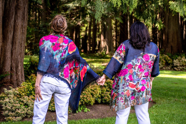 D-112BK LOVE'S EYE IS ON THE HUMMINGBIRD LUXURY SILK LINEN KIMONO