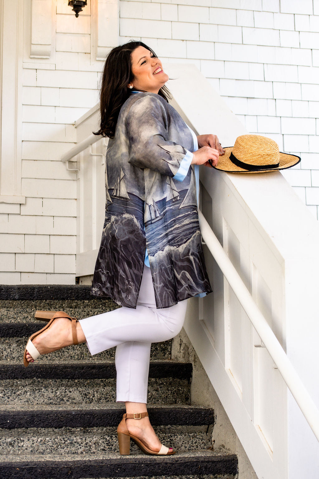 D-362K REWARDS IN WAITING THE SAILBOATS LUXURY KIMONO, LIGHT BLUE TRIM