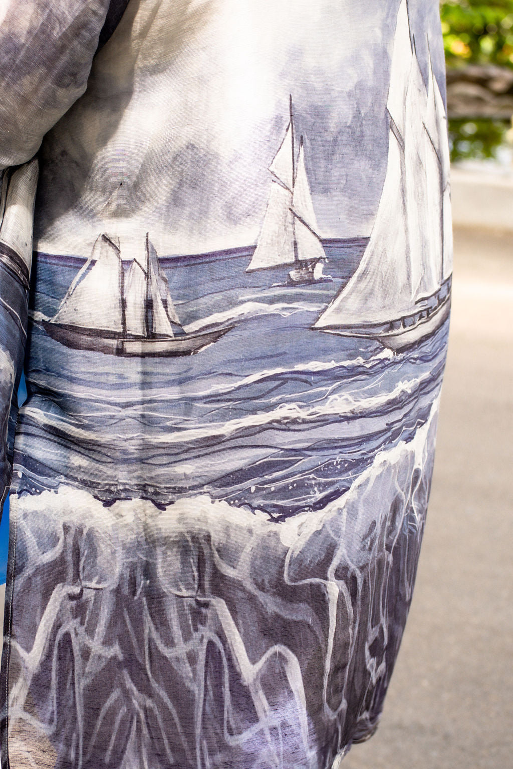 D-362K REWARDS IN WAITING THE SAILBOATS LUXURY KIMONO, LIGHT BLUE TRIM