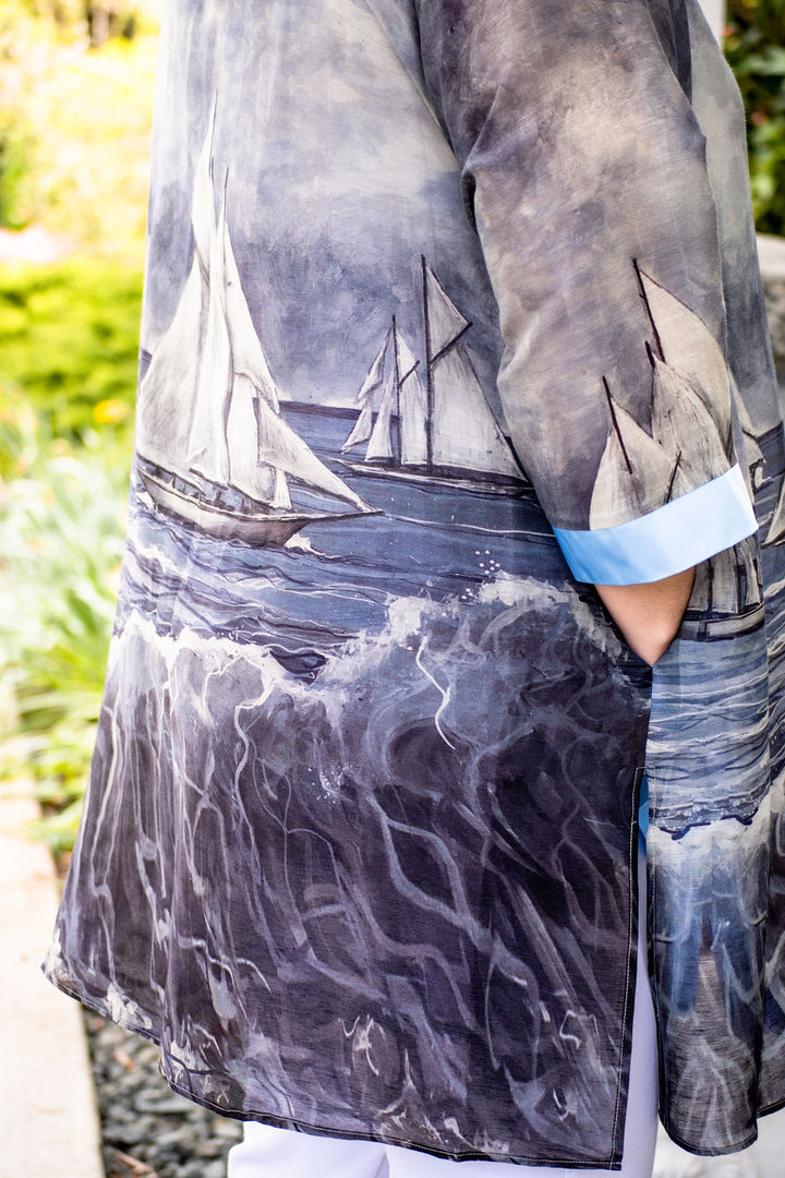 D-362K REWARDS IN WAITING THE SAILBOATS LUXURY KIMONO, LIGHT BLUE TRIM