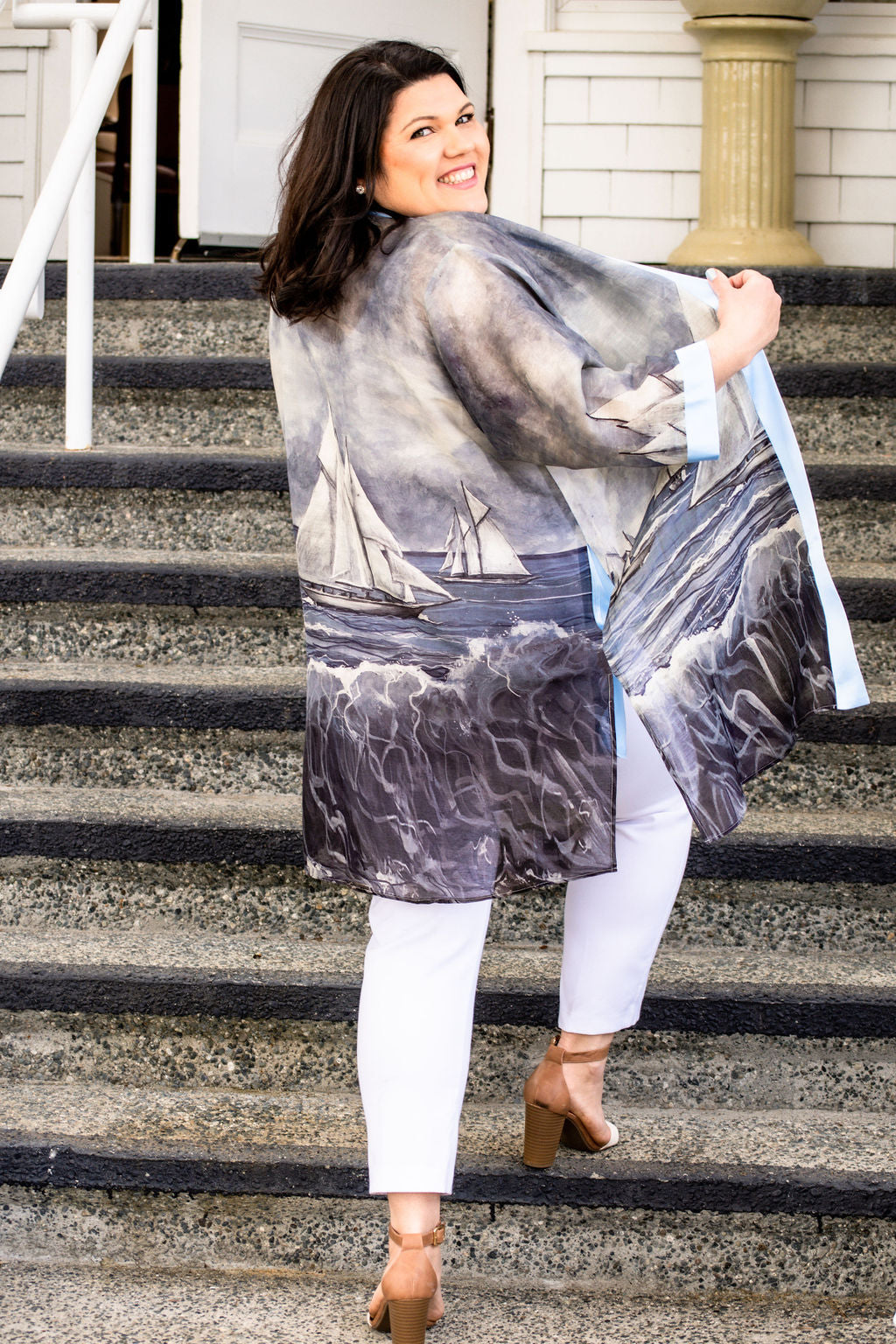 D-362K REWARDS IN WAITING THE SAILBOATS LUXURY KIMONO, LIGHT BLUE TRIM